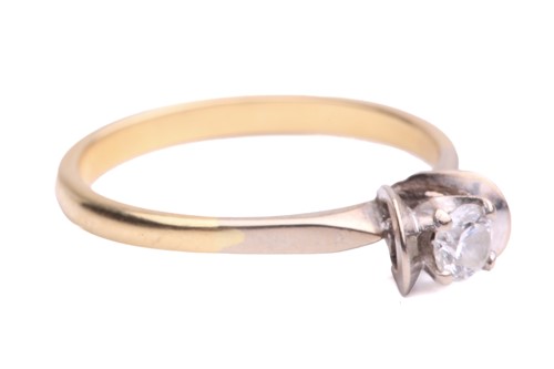 Lot 50 - A single stone diamond ring; the round...