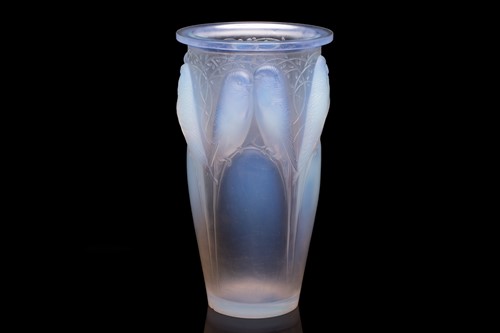 Lot 154 - René Lalique, a 'Ceylon' pattern vase, No.905,...