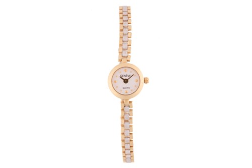 Lot 375 - An 18ct yellow gold ladies dress watch, with...