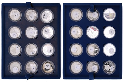 Lot 277 - Royal Mint - The Queens 2012 Diamond Jubilee...