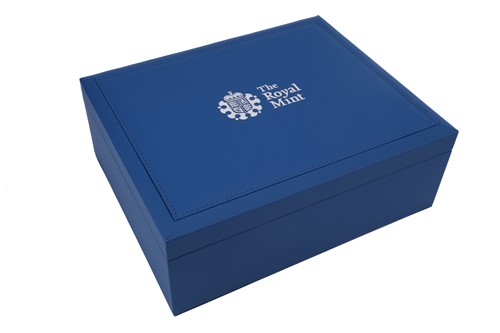 Lot 277 - Royal Mint - The Queens 2012 Diamond Jubilee...