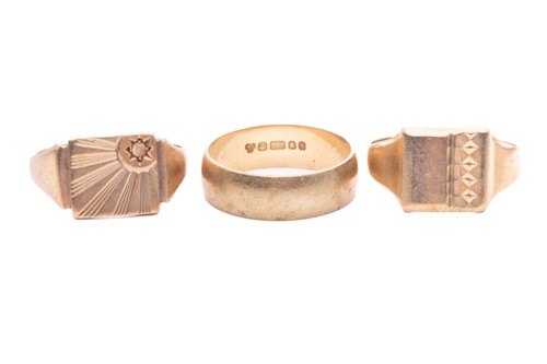 Lot 90 - Two 9ct yellow gold signet rings and a wedding...