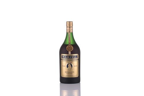 Lot 129 - A bottle of Hine Vieux Cognac VSOP, 70%,...