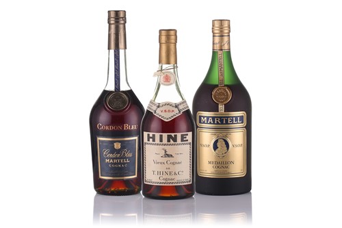 Lot 129 - A bottle of Hine Vieux Cognac VSOP, 70%,...