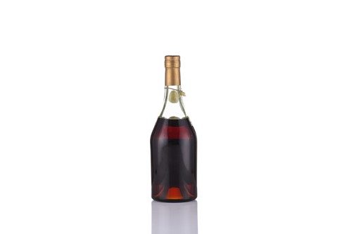 Lot 129 - A bottle of Hine Vieux Cognac VSOP, 70%,...