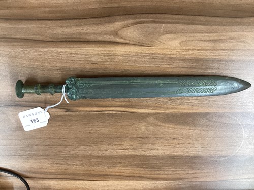 Lot 163 - A Chinese bronze sword, Han Dynasty (206 BC-...