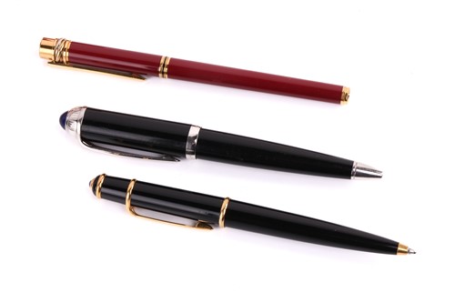 Lot 293 - Must de Cartier - A 'Saphir' fountain pen,...