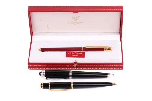 Lot 293 - Must de Cartier - A 'Saphir' fountain pen,...