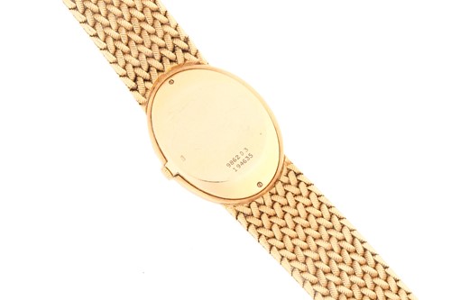 Lot 384 - A Piaget ladies 18ct yellow gold mechanical...