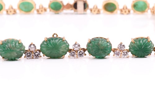 Lot 95 - An emerald and diamond necklace with a...