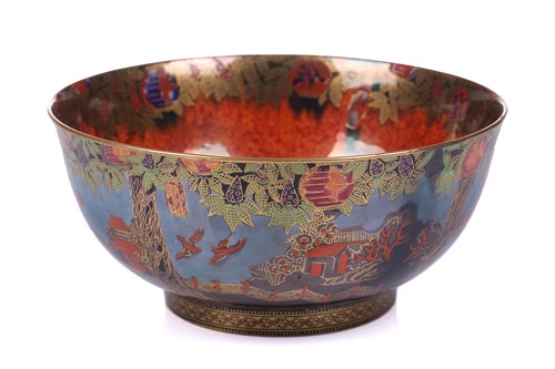 Lot 128 - A 'Willow' pattern Wedgwood Fairyland Lustre...