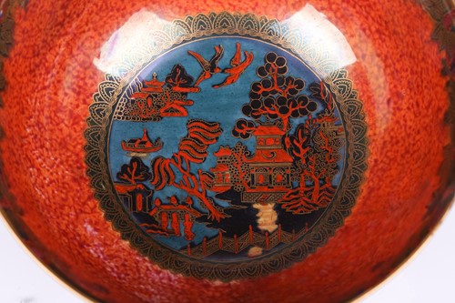 Lot 128 - A 'Willow' pattern Wedgwood Fairyland Lustre...