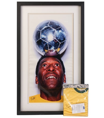 Lot 343 - A large Pelé (1940-2022) signed print, after...
