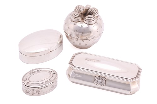 Lot 424 - An Edwardian silver trinket box; angled...