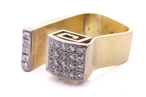 Lot 224 - A modernist diamond ring with a greek key...