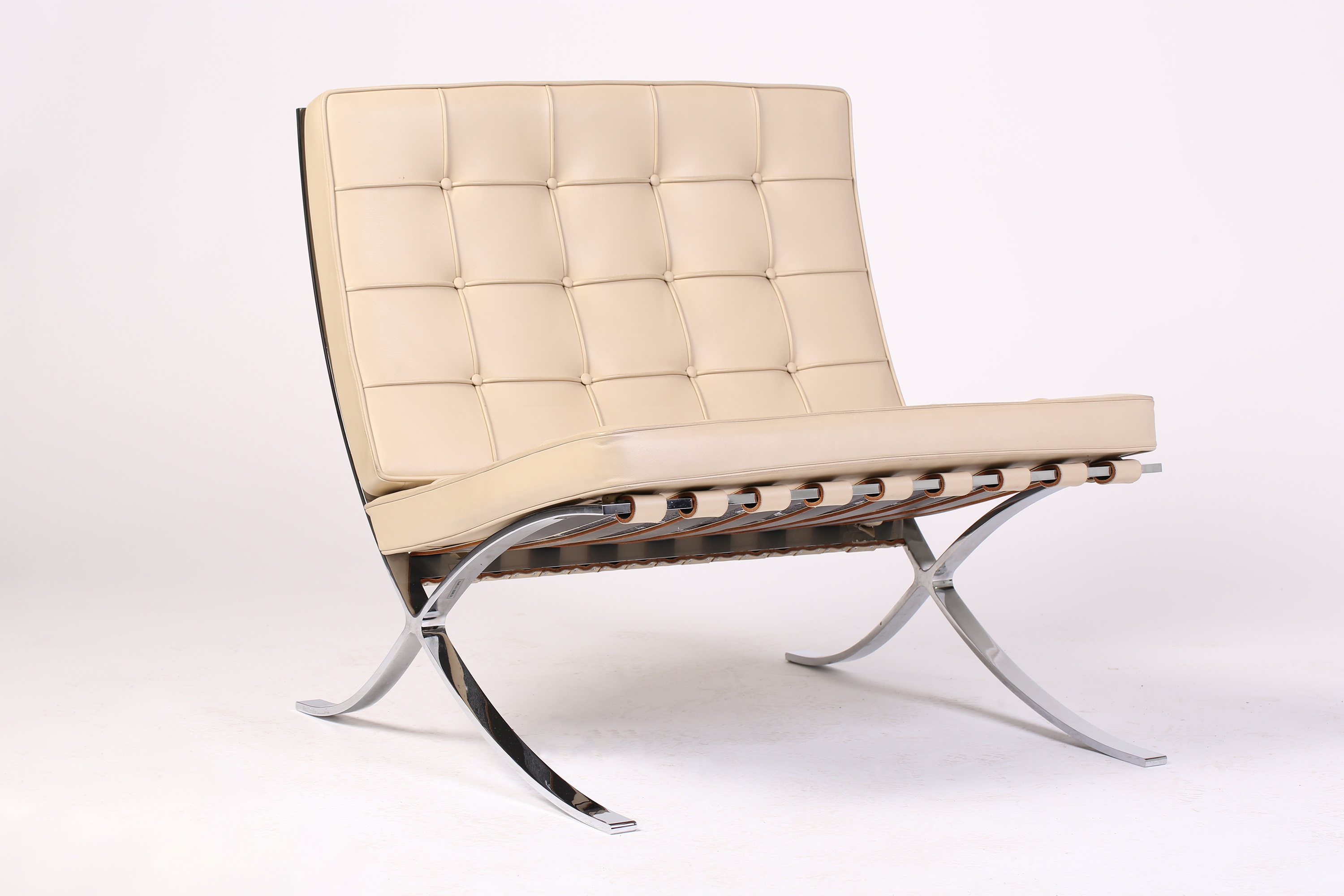 Knoll studio online barcelona chair