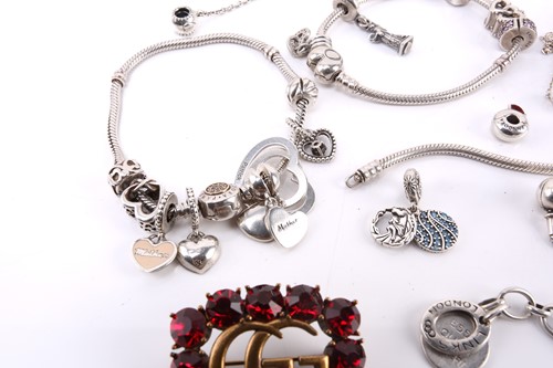 Lot 106 - A collection of white metal jewellery...