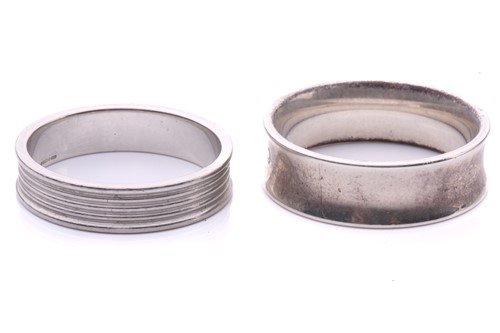 Lot 106 - Tiffany & Co. - an '1837' ring and a striated...