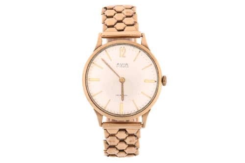 Lot 346 - A 9ct gold Avia gents wristwatch, with a...
