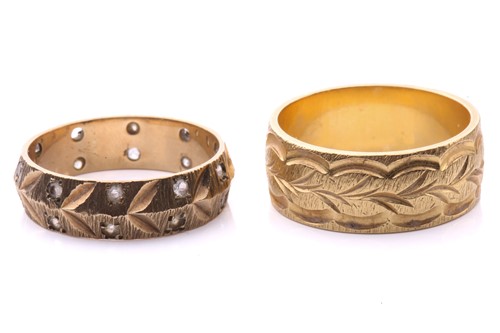 Lot 88 - An 18ct gold wedding band and a 9ct gold...