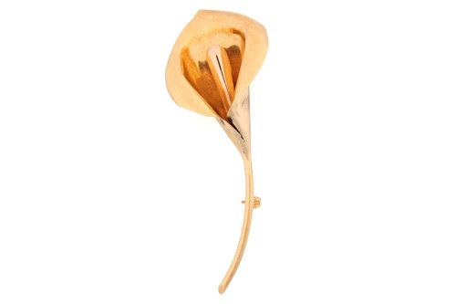 Lot 177 - An Italian arum lily brooch, realistically...