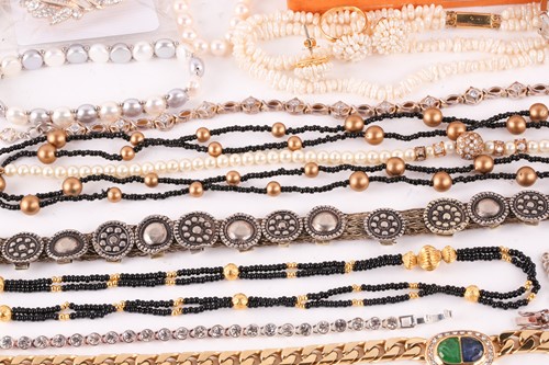 Lot 180 - A Hermatite pearl and gold plated bead...