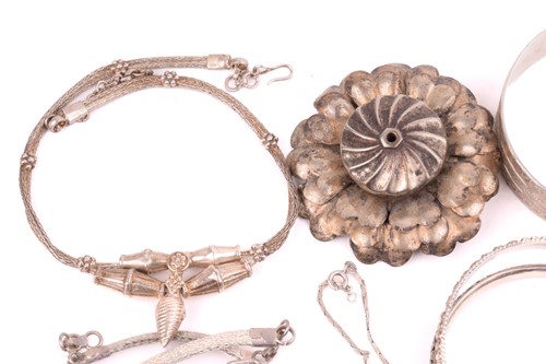 Lot 223 - A collection of jewellery in white metal,...