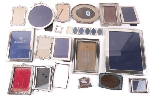 Lot 421 - A collection of silver, plated and white metal...