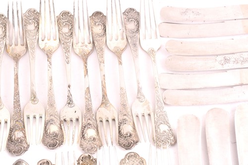 Lot 461 - A loose canteen of German silver flatware,...