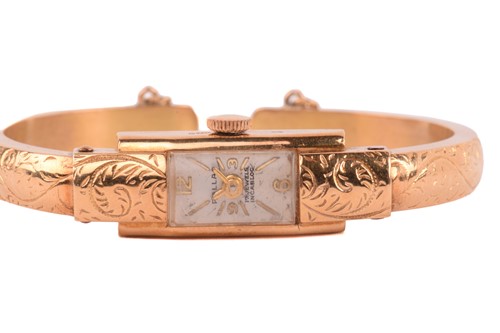 Lot 421 - An 18ct gold Pallas lady's dress watch,...