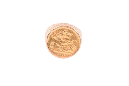 Lot 88 - A George V half sovereign ring mounted in 9ct...
