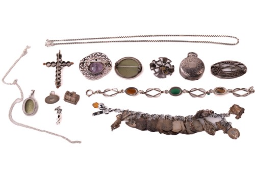 Lot 154 - A collection of white metal jewellery...