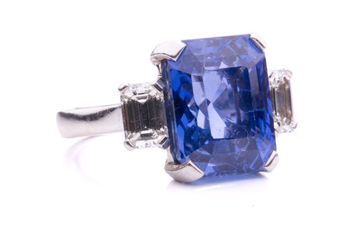 Lot 280 - A sapphire and diamond trilogy ring, featuring...