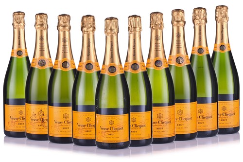 Lot 34 - Ten bottles of Veuve Clicquot Brut Champagne,...