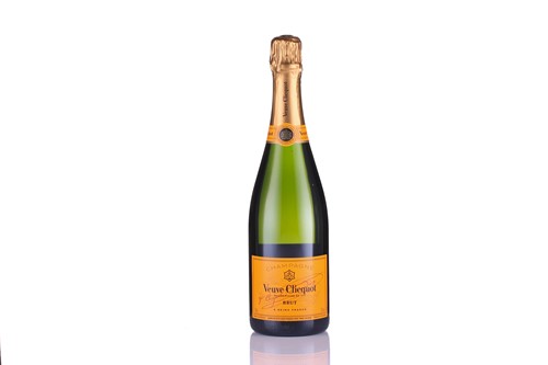 Lot 23 - Twelve bottles of Veuve Clicquot Brut...