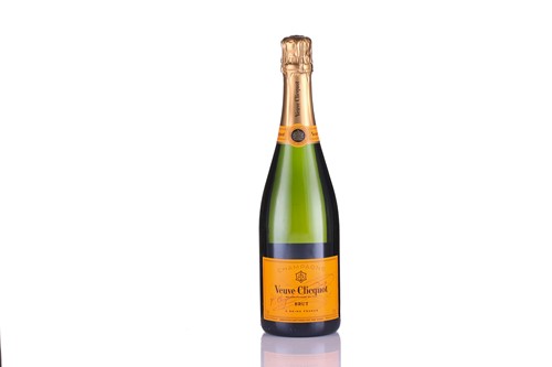 Lot 23 - Twelve bottles of Veuve Clicquot Brut...