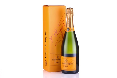 Lot 23 - Twelve bottles of Veuve Clicquot Brut...