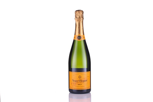 Lot 23 - Twelve bottles of Veuve Clicquot Brut...