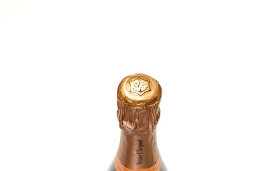 Lot 23 - Twelve bottles of Veuve Clicquot Brut...
