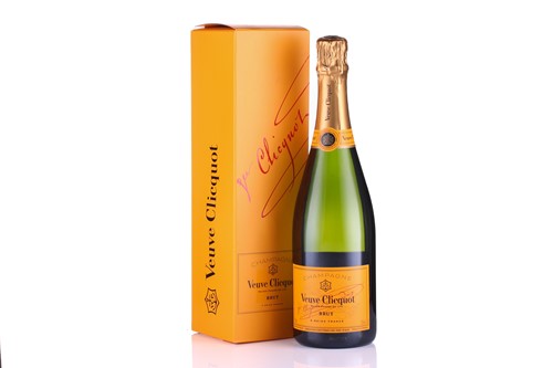Lot 23 - Twelve bottles of Veuve Clicquot Brut...