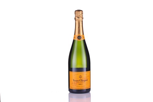 Lot 23 - Twelve bottles of Veuve Clicquot Brut...
