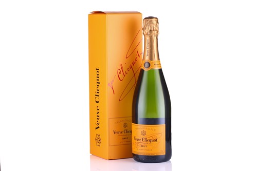 Lot 23 - Twelve bottles of Veuve Clicquot Brut...