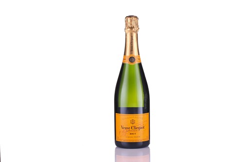 Lot 23 - Twelve bottles of Veuve Clicquot Brut...