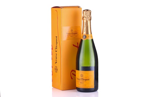 Lot 23 - Twelve bottles of Veuve Clicquot Brut...