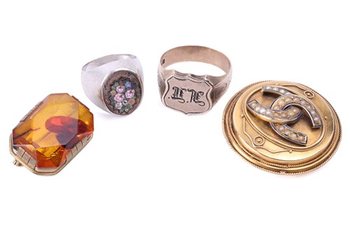 Lot 190 - Two brooches, a signet ring and another;...