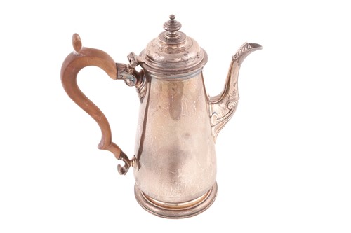 Lot 531 - A George II silver coffee pot, London 1736, by...