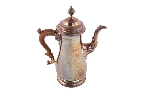 Lot 477 - A George II silver coffee pot, London 1754, by...