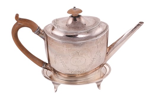 Lot 481 - A George III silver teapot and stand, by...