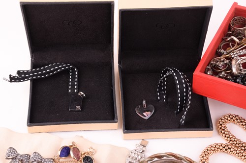 Lot 162 - A Tiffany heart pendant necklace marked 'T&Co....