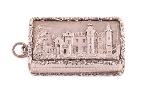 Lot 450 - A William IV 'castle top' silver vinaigrette,...